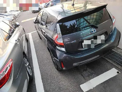 2020 Toyota Prius C VIN: