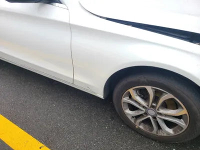 2015 Mercedes-Benz C 200 VIN: