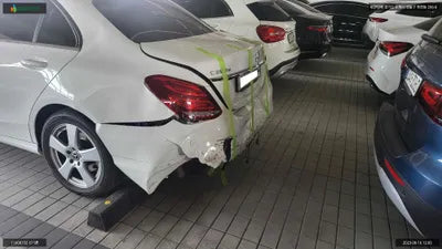 2018 Mercedes-Benz C 200 WDDWF3HB4JR369902 VIN:WDDWF3HB4JR369902