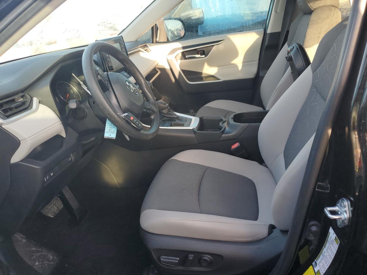 2022 TOYOTA RAV4 XLE VIN:2T3W1RFV1NW194569