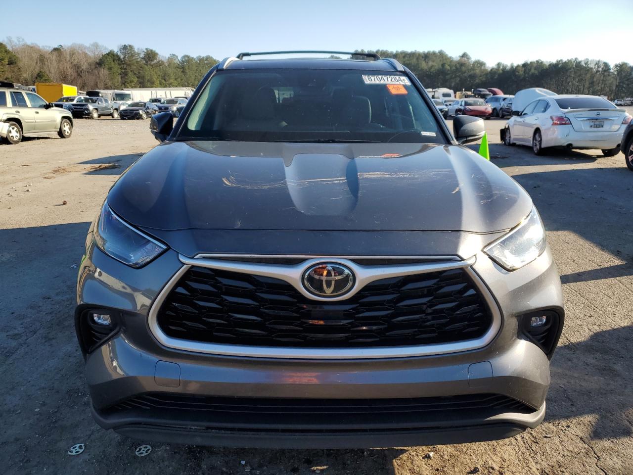 2022 TOYOTA HIGHLANDER XLE VIN:5TDGZRAHXNS111351