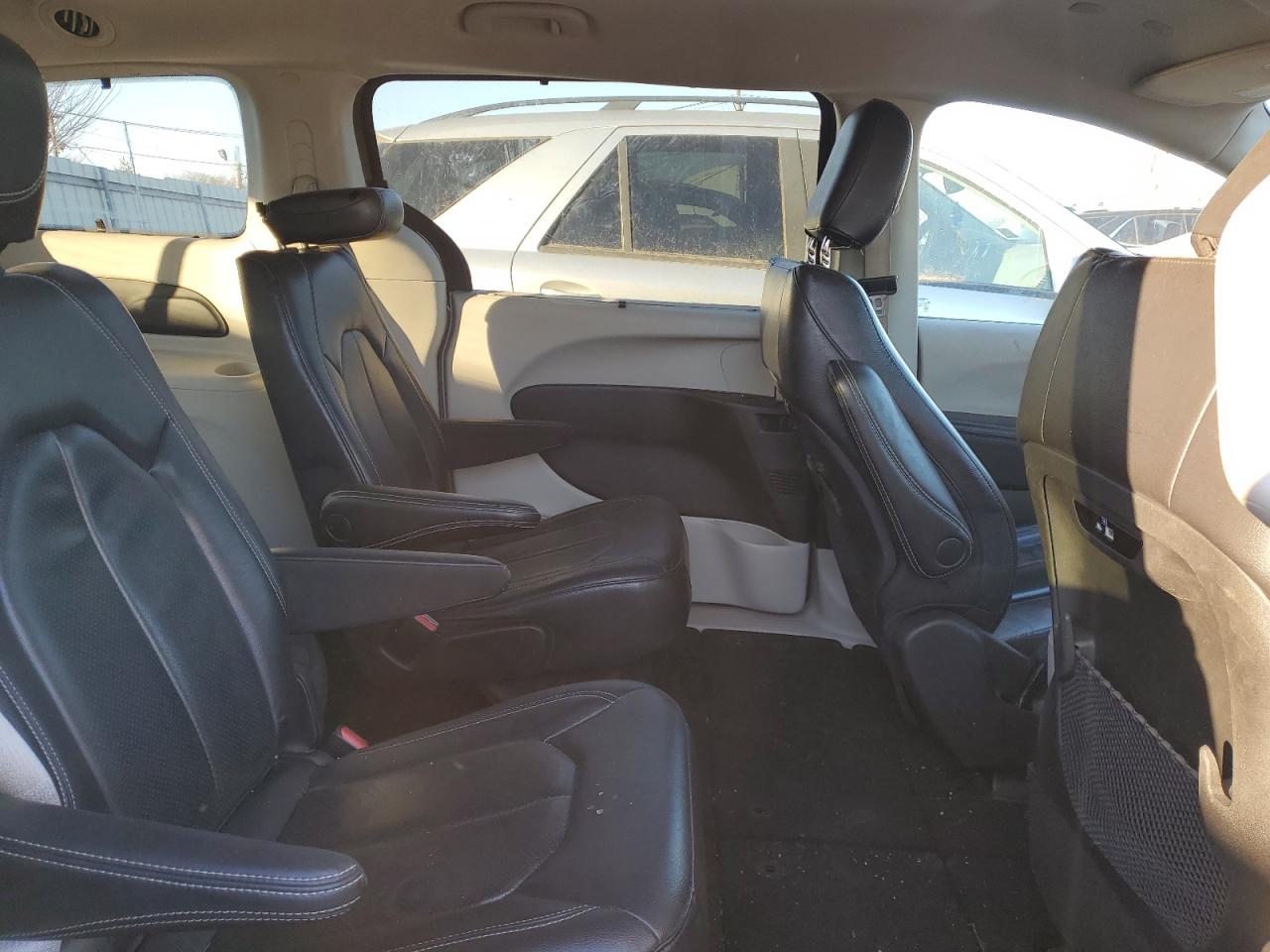 2022 CHRYSLER PACIFICA TOURING L VIN:2C4RC1BG5NR142615