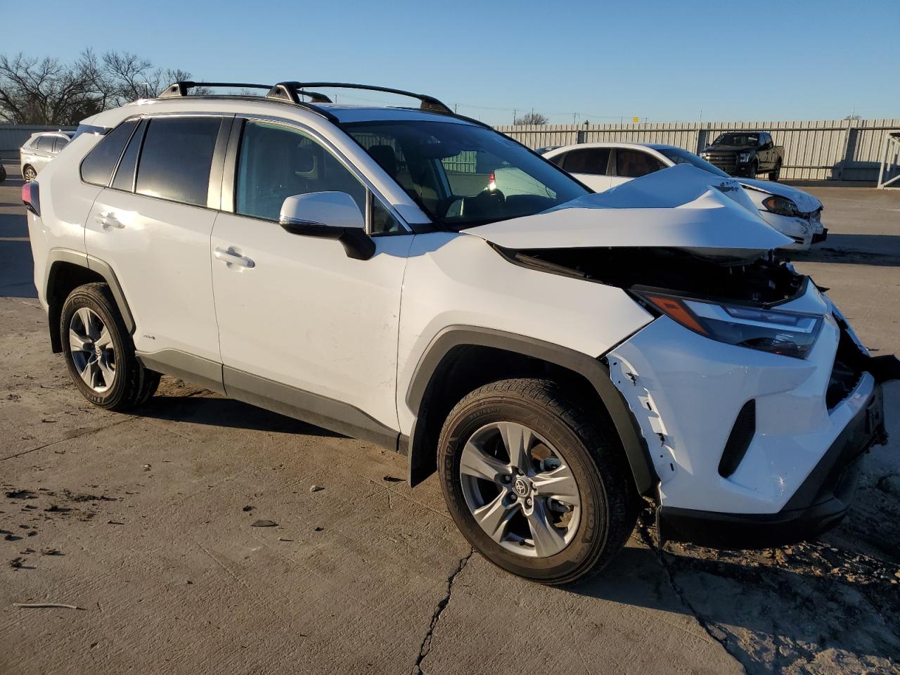2024 TOYOTA RAV4 XLE VIN:2T3RWRFV8RW208441