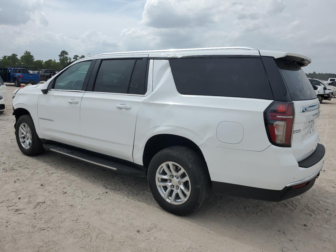 2022 CHEVROLET SUBURBAN C1500  LS VIN:1GNSCBKD3NR202966