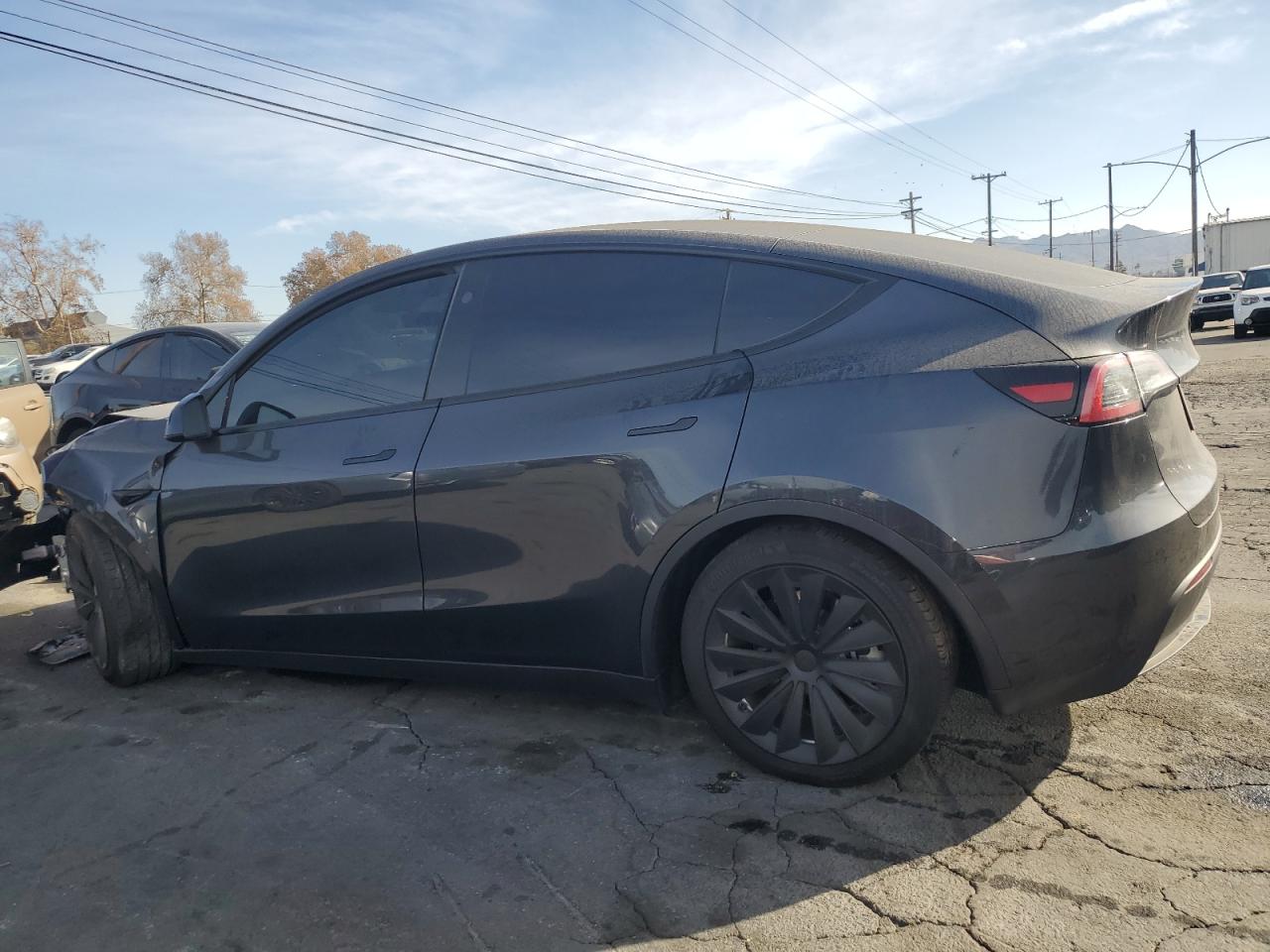 2024 TESLA MODEL Y  VIN:7SAYGDED2RF056105