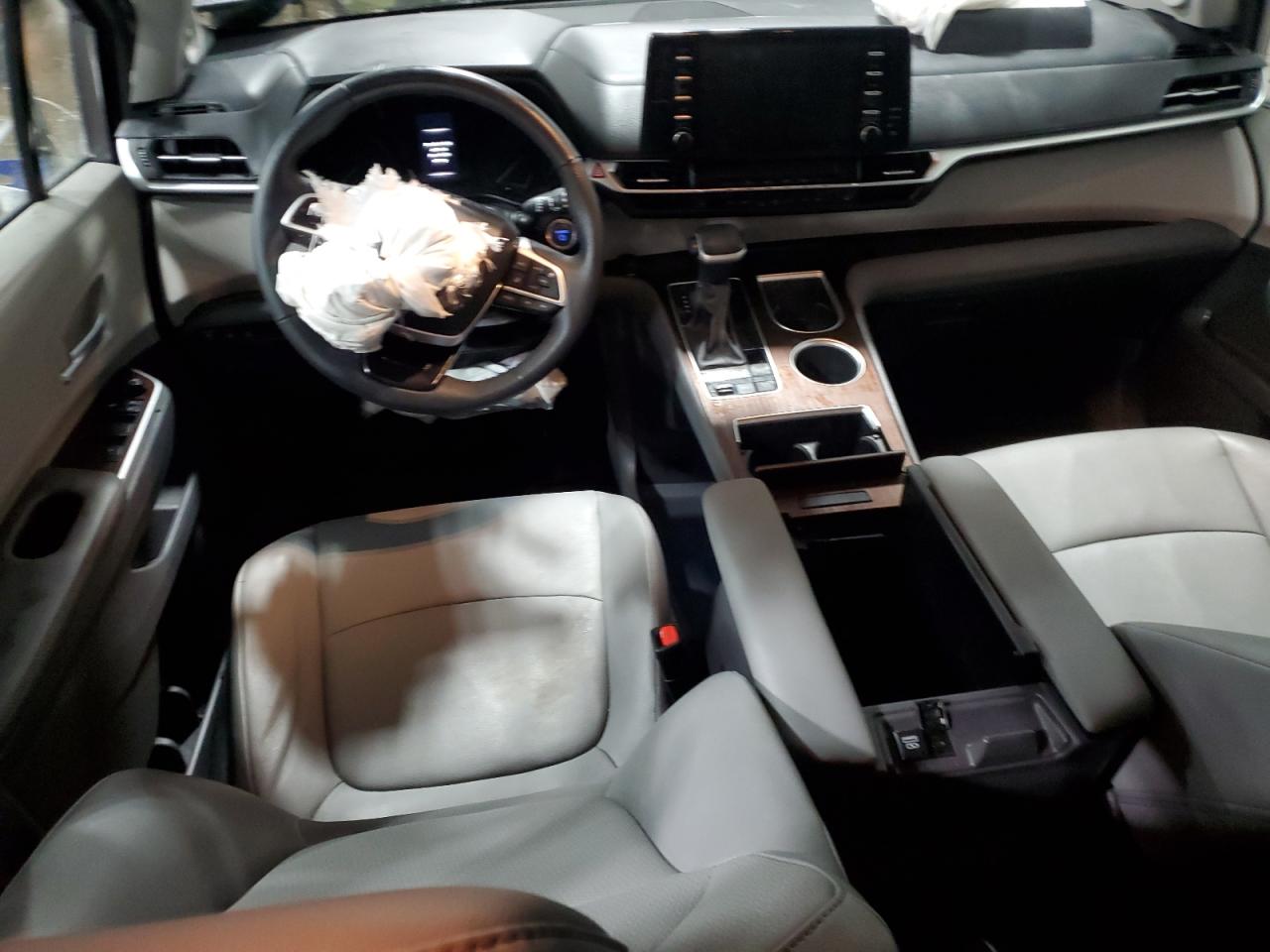 2022 TOYOTA SIENNA XLE VIN:5TDJSKFCXNS073599