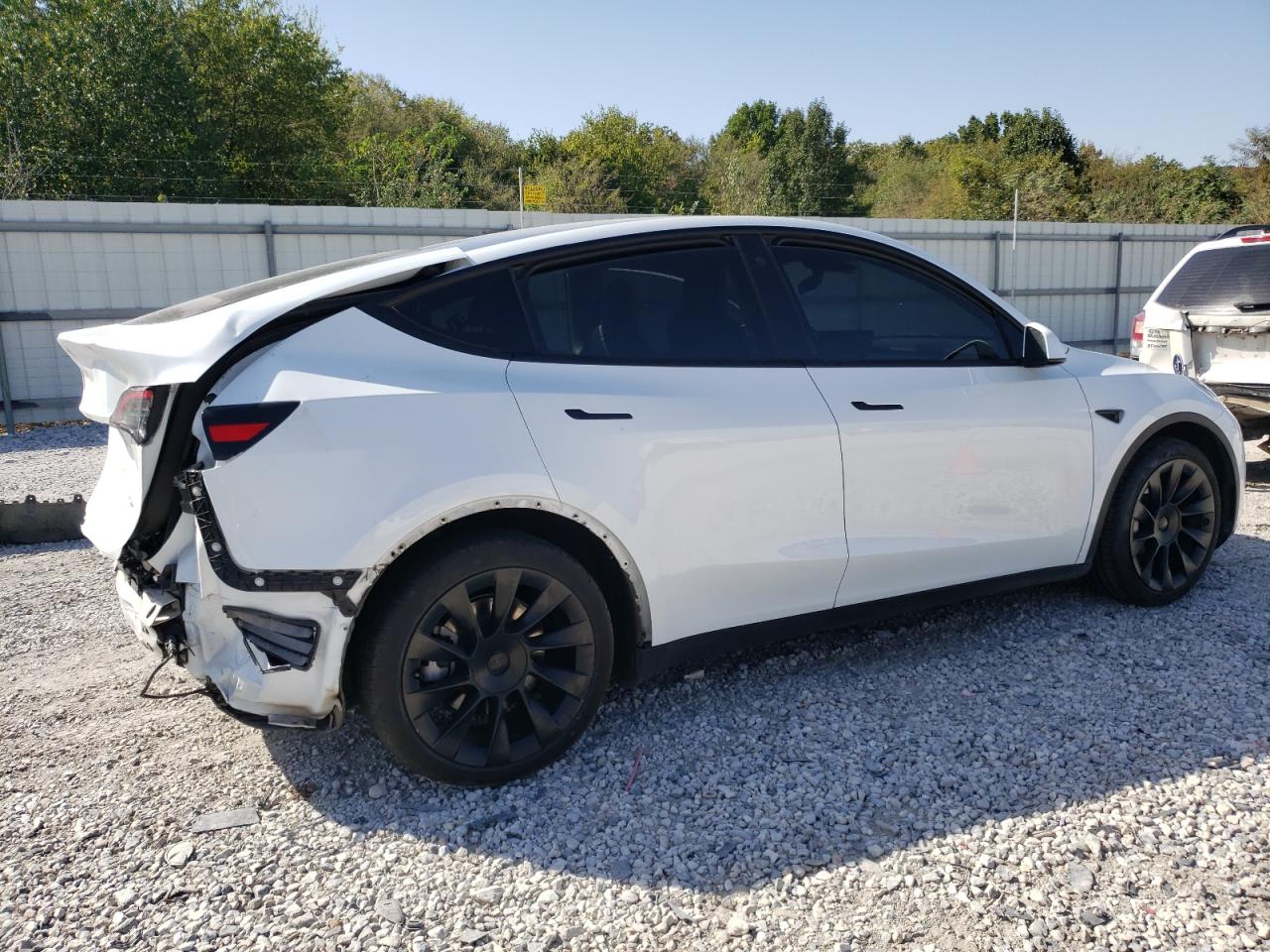 2023 TESLA MODEL Y  VIN:7SAYGAEE9PF626301