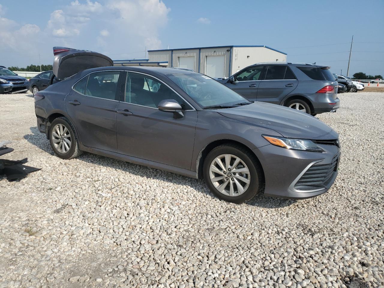 2022 TOYOTA CAMRY LE VIN:4T1C11AKXNU696068