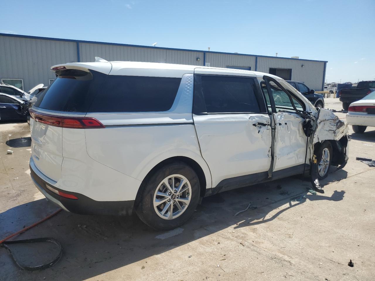 2024 KIA CARNIVAL LX VIN:KNDNB4H30R6389884