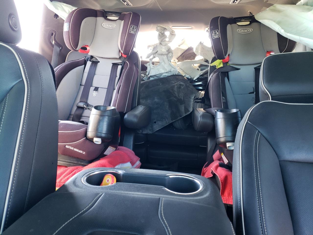 2022 GMC YUKON SLT VIN:1GKS2BKDXNR266423