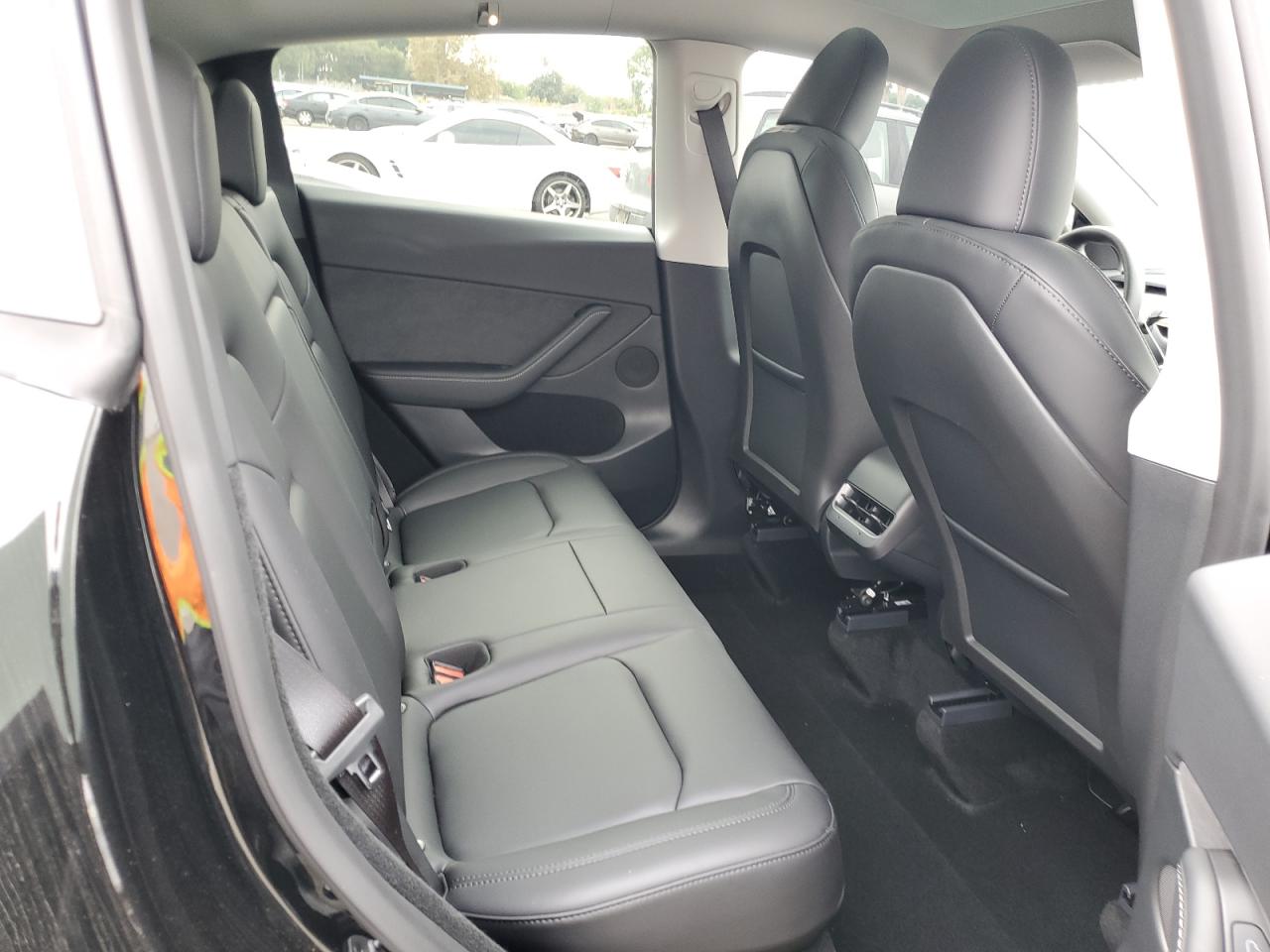 2024 TESLA MODEL Y  VIN:7SAYGDEF0RF057092