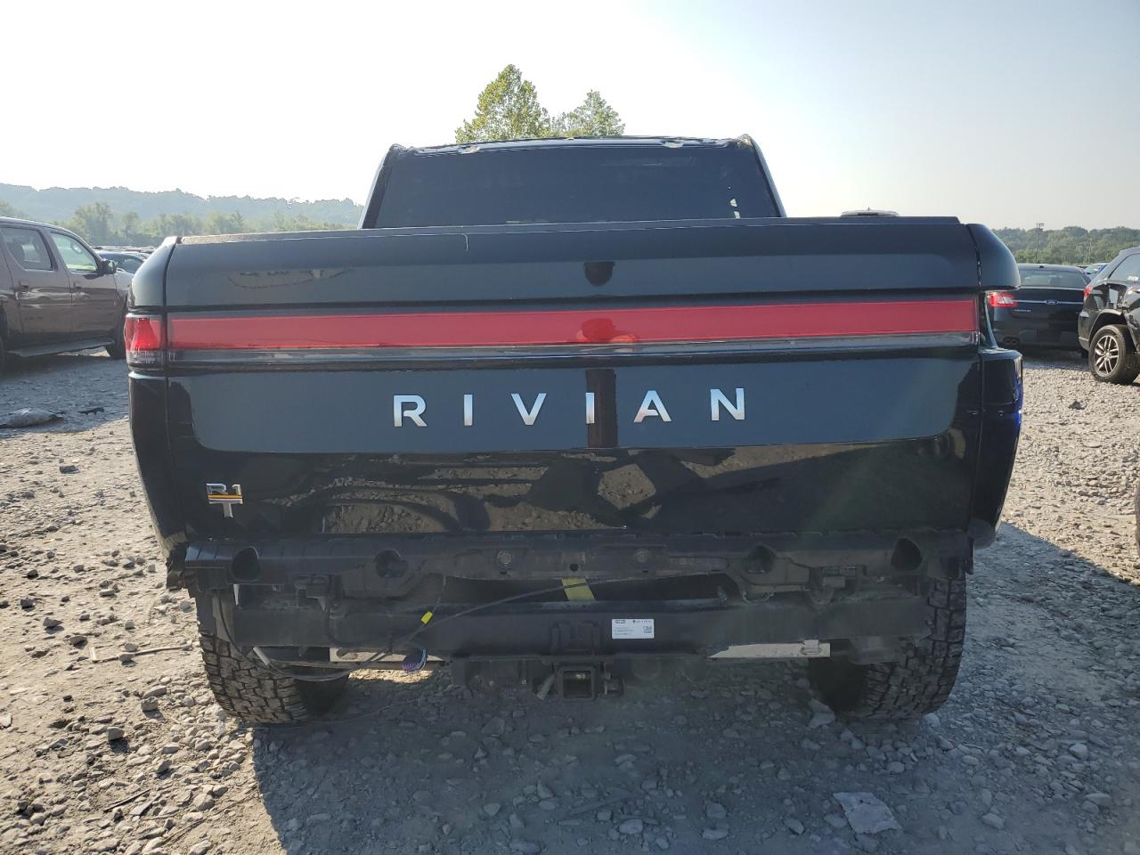 2022 RIVIAN R1T ADVENTURE VIN:7FCTGAAA4NN010752