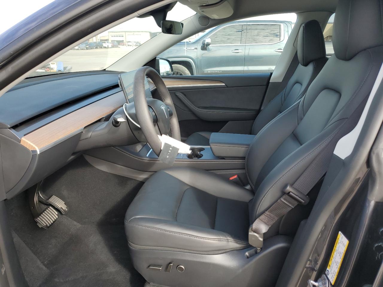 2024 TESLA MODEL Y  VIN:7SAYGDED8RA301678