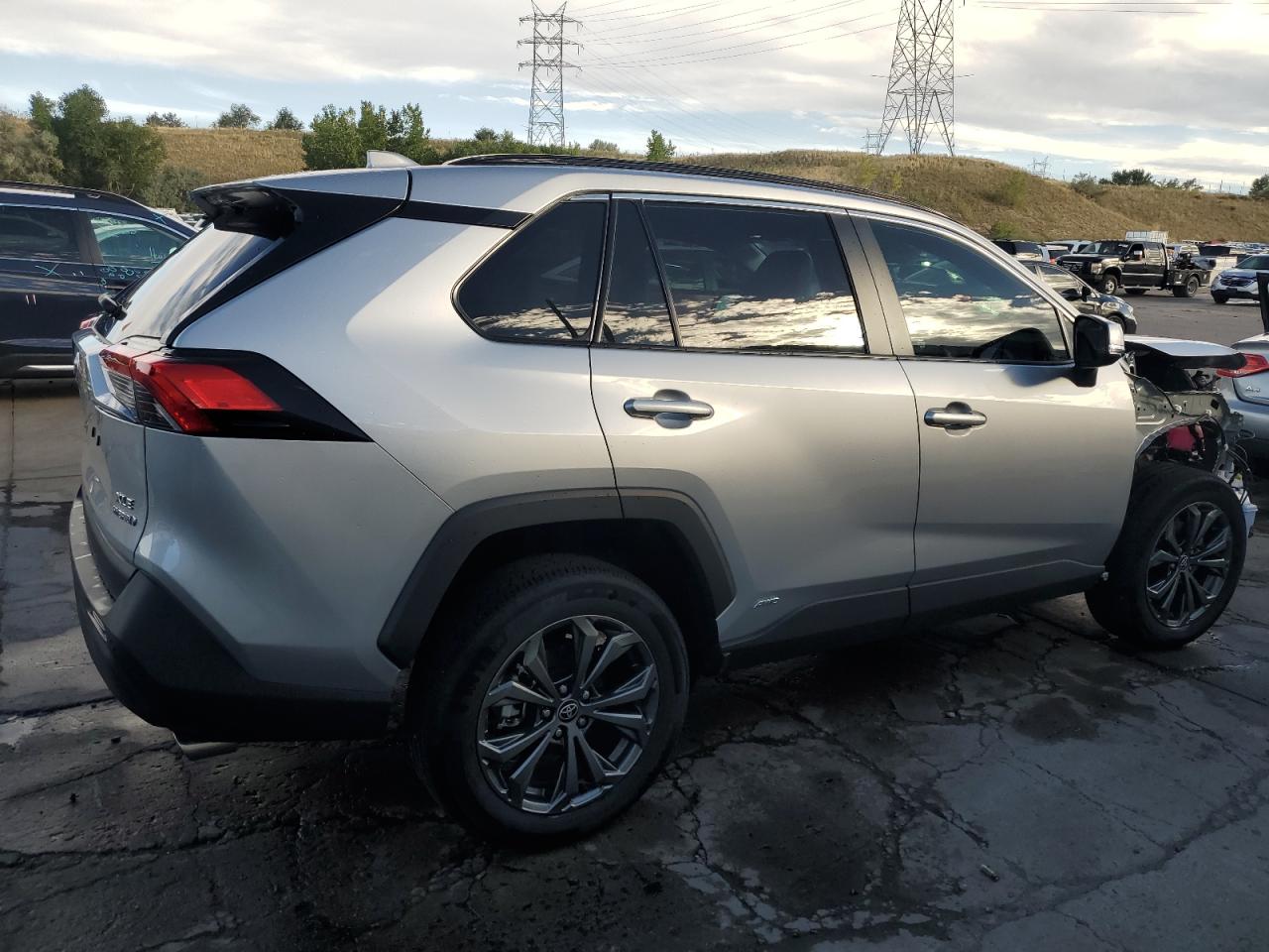 2022 TOYOTA RAV4 XLE PREMIUM VIN:4T3B6RFV2NU095758