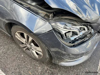 2015 Mercedes-Benz E 220 VIN: