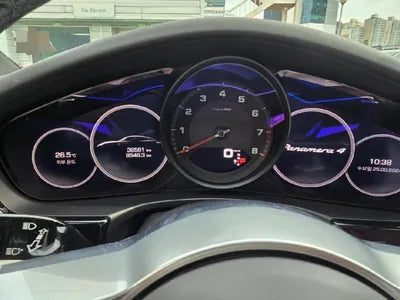 2018 Porsche Panamera VIN: