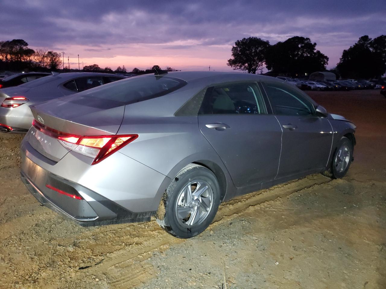 2024 HYUNDAI ELANTRA SE VIN:KMHLL4DG5RU652942