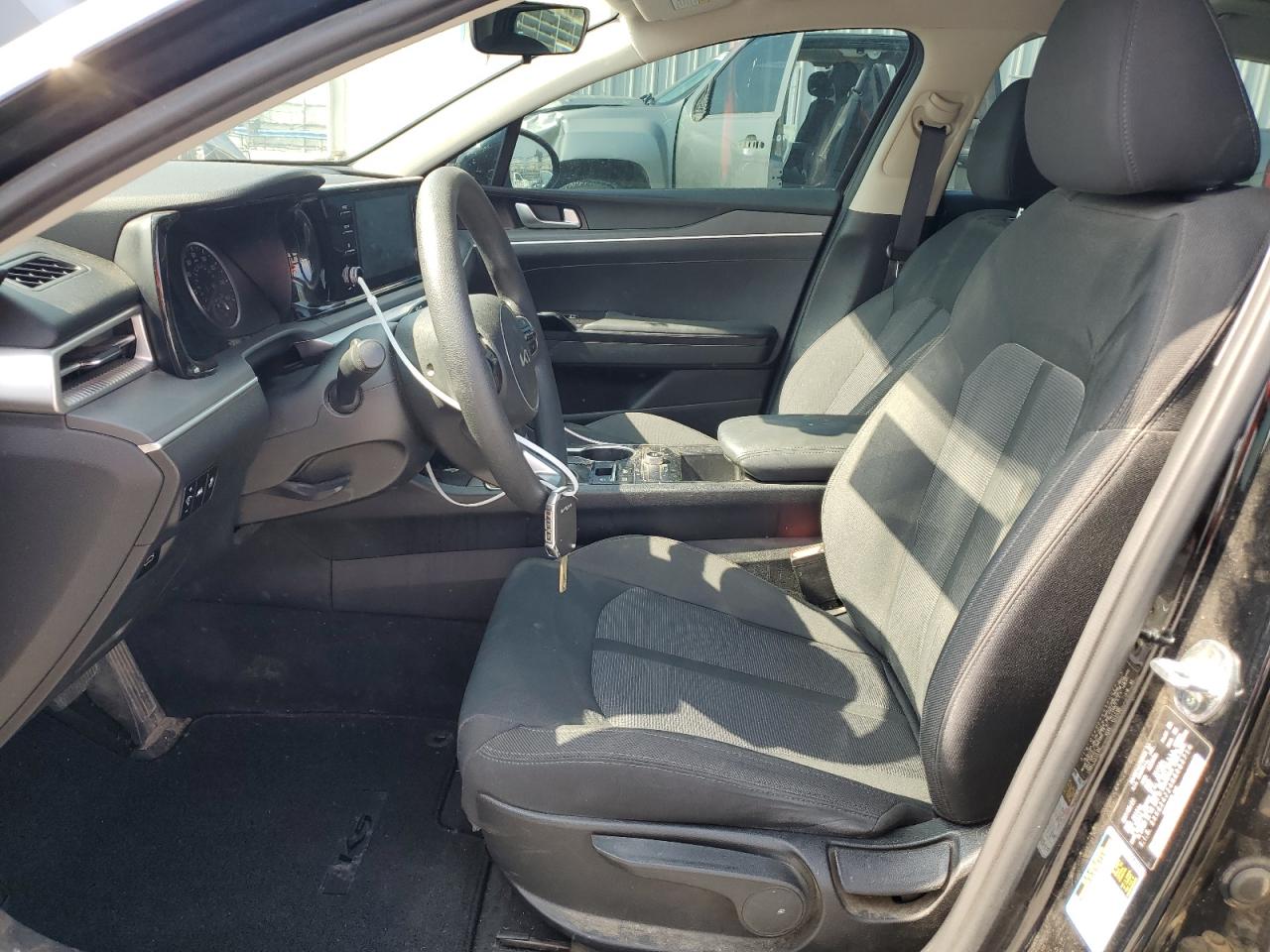 2022 KIA K5 LX VIN:5XXG24J24NG083714