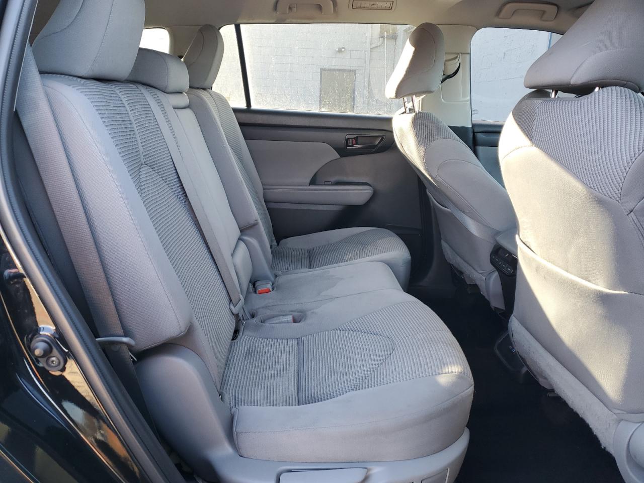 2022 TOYOTA HIGHLANDER L VIN:5TDCZRBH4NS570596