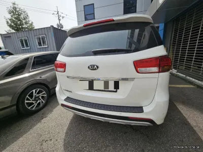 2015 Kia Carnival VIN: