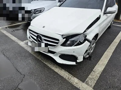 2017 Mercedes-Benz C 200 VIN: