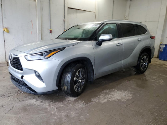 2022 TOYOTA HIGHLANDER XLE VIN:5TDGZRBH3NS590470