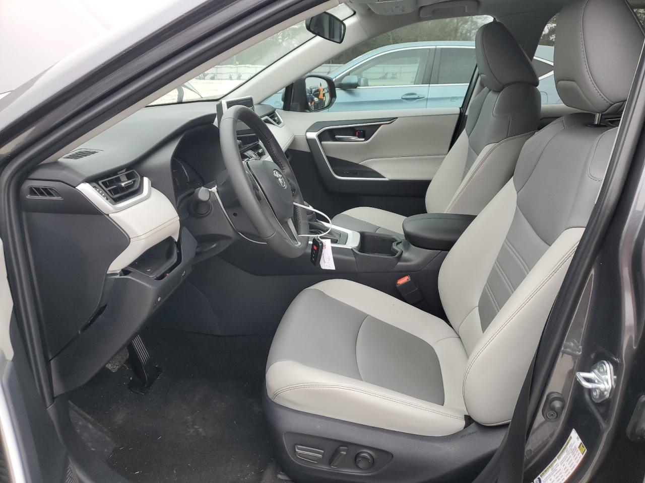 2024 TOYOTA RAV4 XLE PREMIUM VIN:2T3C1RFV2RC286218