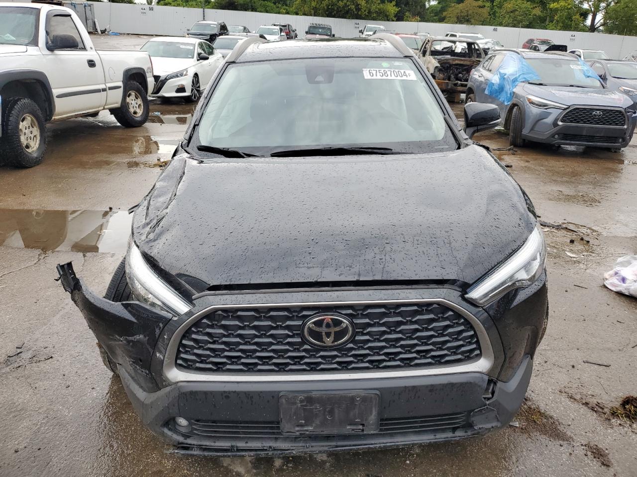 2022 TOYOTA COROLLA CROSS XLE VIN:7MUDAABG0NV002226