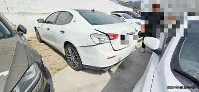 2017 Maserati Ghibli VIN: