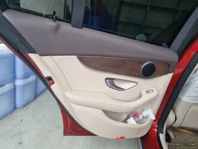 2018 Mercedes-Benz C 200 VIN: