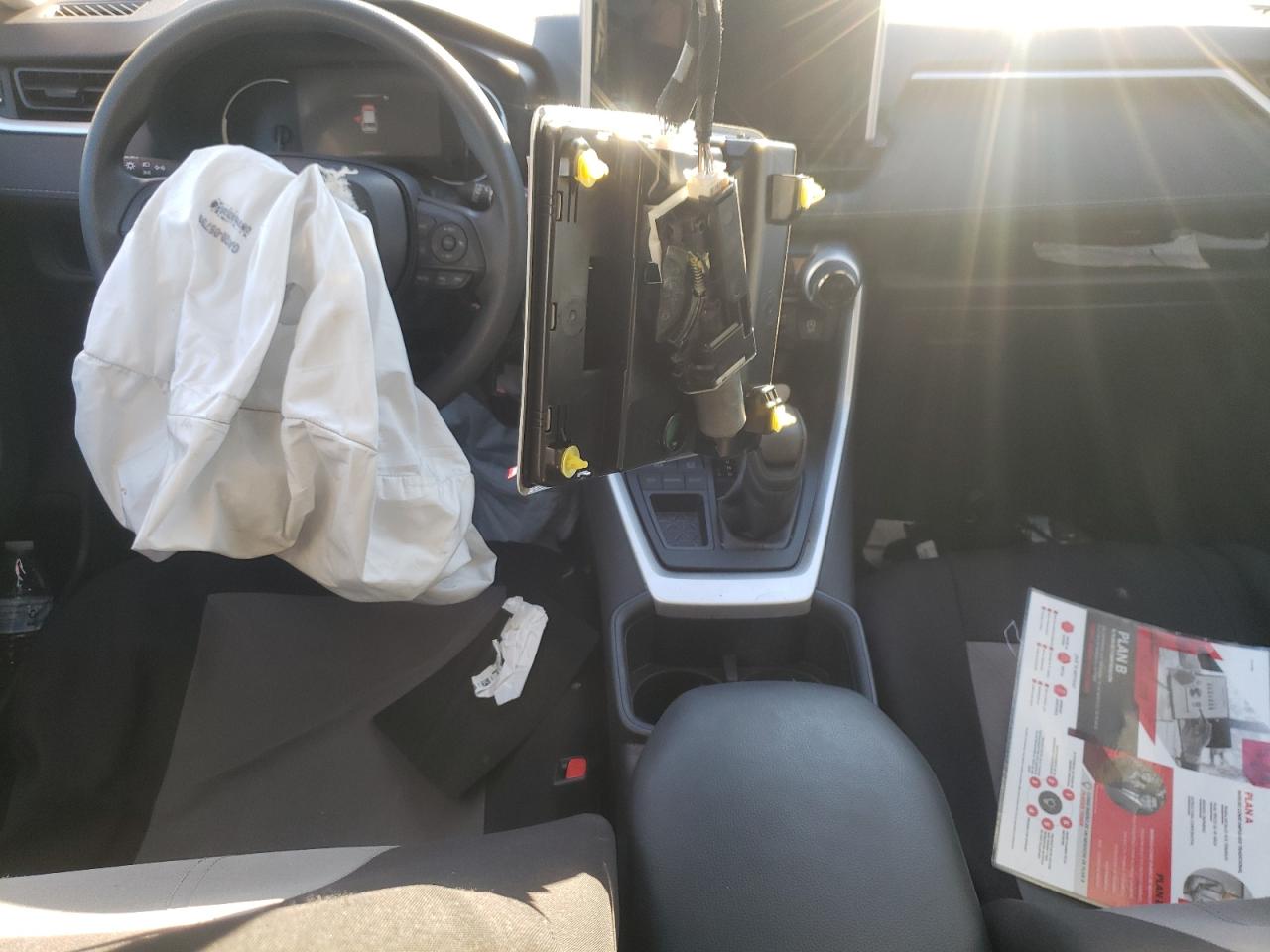 2023 TOYOTA RAV4 XLE VIN:2T3W1RFV5PC228789