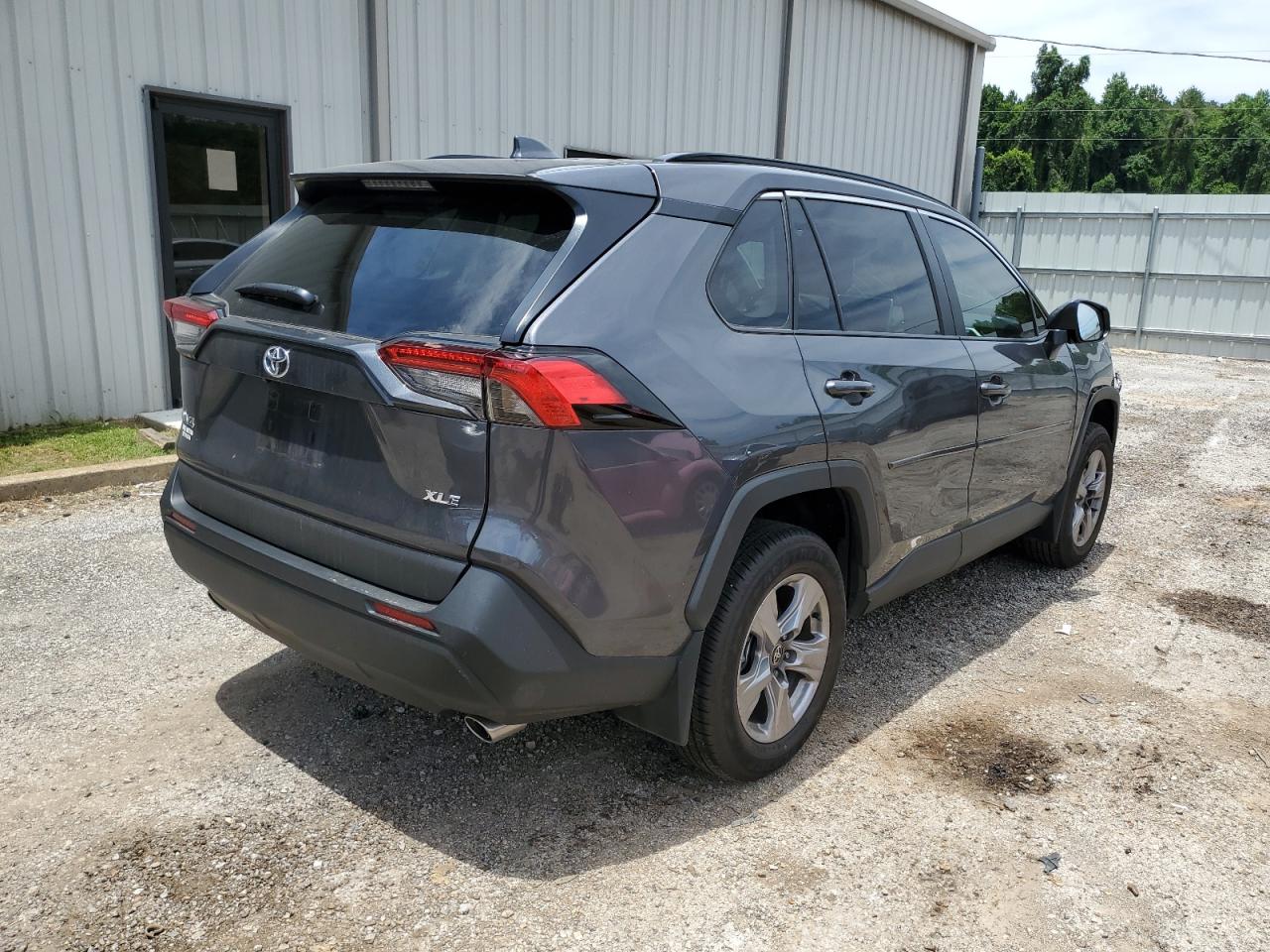 2024 TOYOTA RAV4 XLE VIN:2T3W1RFV3RC268033