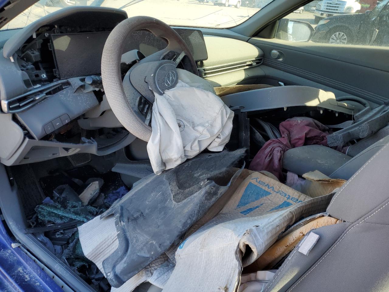 2023 HYUNDAI ELANTRA SEL VIN:5NPLS4AG4PH109679