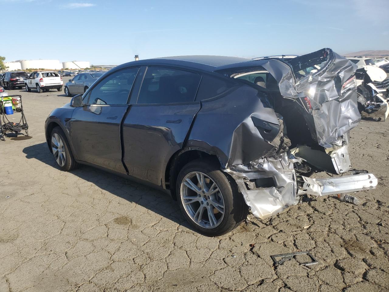 2023 TESLA MODEL Y  VIN:7SAYGDEE2PF685711