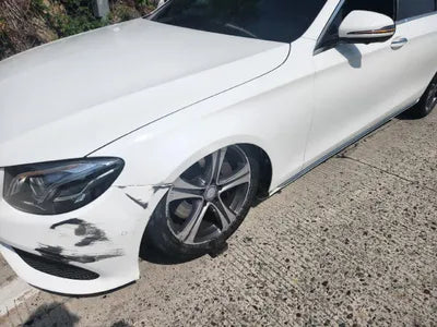 2017 Mercedes-Benz E 300 VIN: