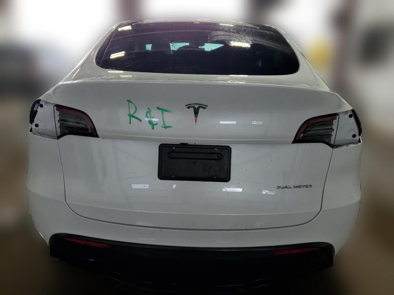 2023 TESLA MODEL Y  VIN:7SAYGDEE2PA190485