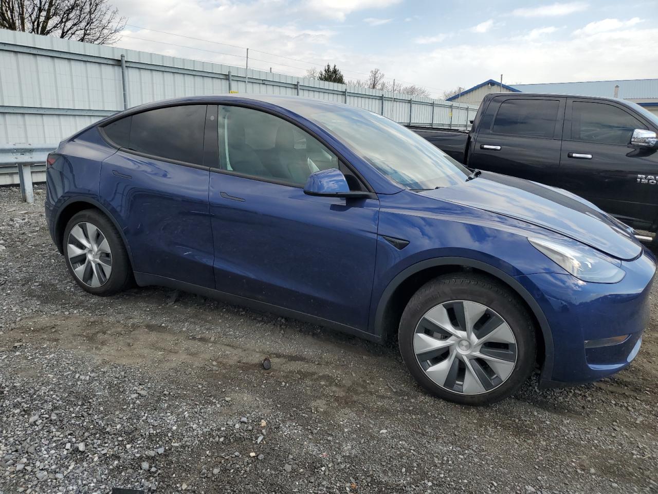 2023 TESLA MODEL Y  VIN:7SAYGDEE6PF704292