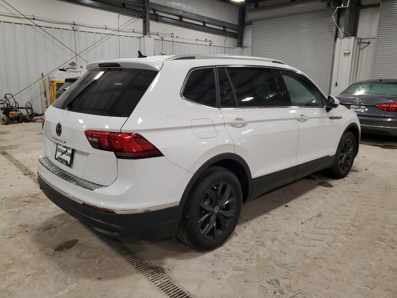 2024 VOLKSWAGEN TIGUAN SE VIN:3VV3B7AX2RM116629