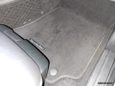 2015 Mercedes-Benz E 220 VIN: