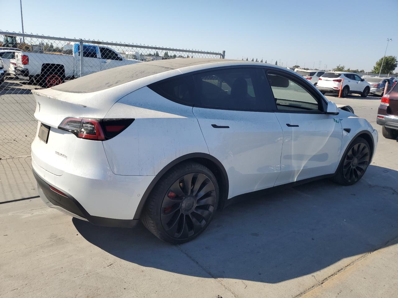 2022 TESLA MODEL Y  VIN:7SAYGDEF6NF400031