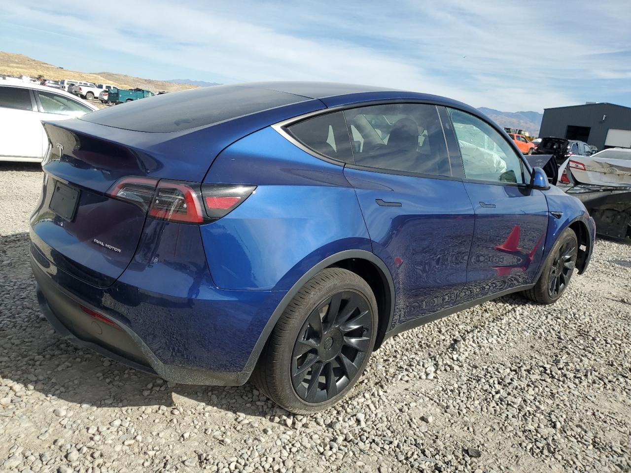 2023 TESLA MODEL Y  VIN:7SAYGAEE0PF980093