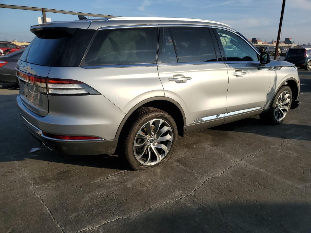 2023 LINCOLN AVIATOR  VIN:5LM5J6XC9PGL01432