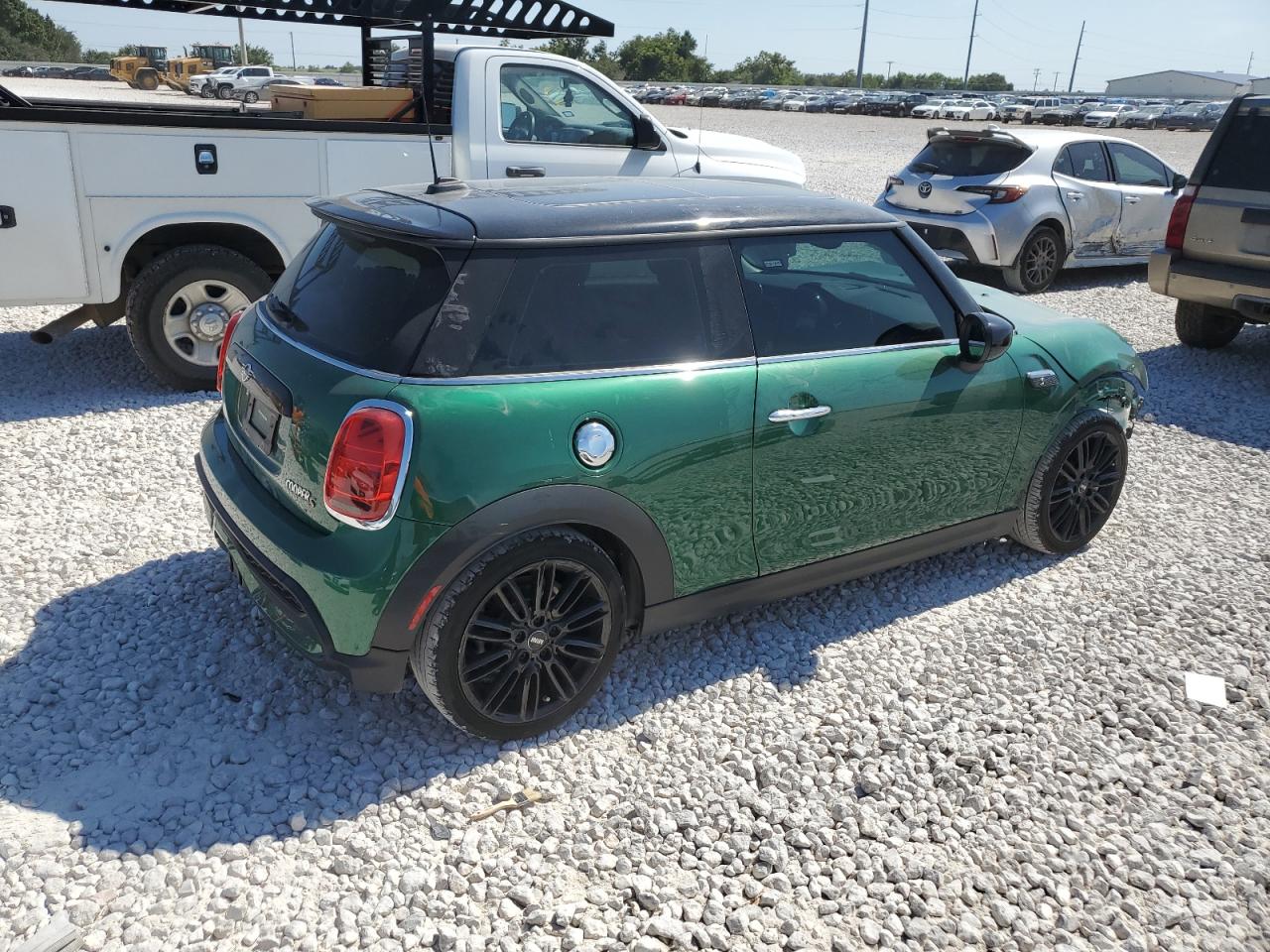 2024 MINI COOPER S VIN:WMW53DH00R2U29596