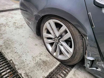 2018 Volkswagen Passat 1VWZZZA3ZJC037143 VIN:1VWZZZA3ZJC037143