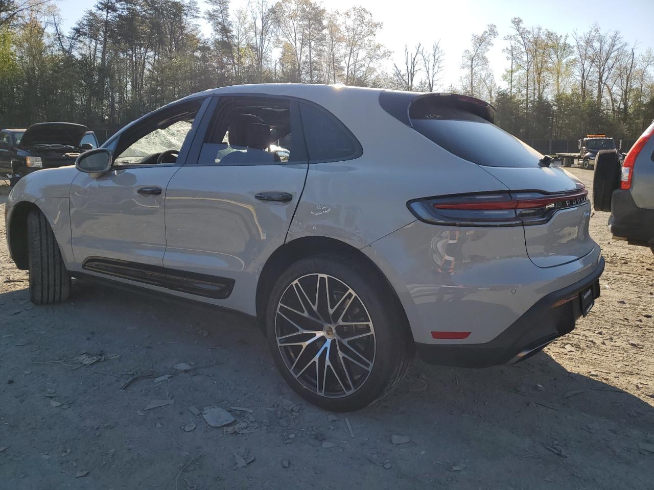 2024 PORSCHE MACAN BASE VIN:WP1AA2A52RLB02014