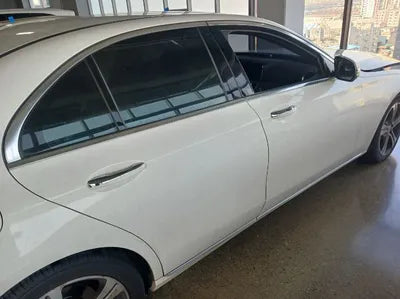 2018 Mercedes-Benz E 300 VIN: