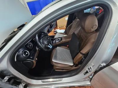 2019 Mercedes-Benz E 220 VIN: