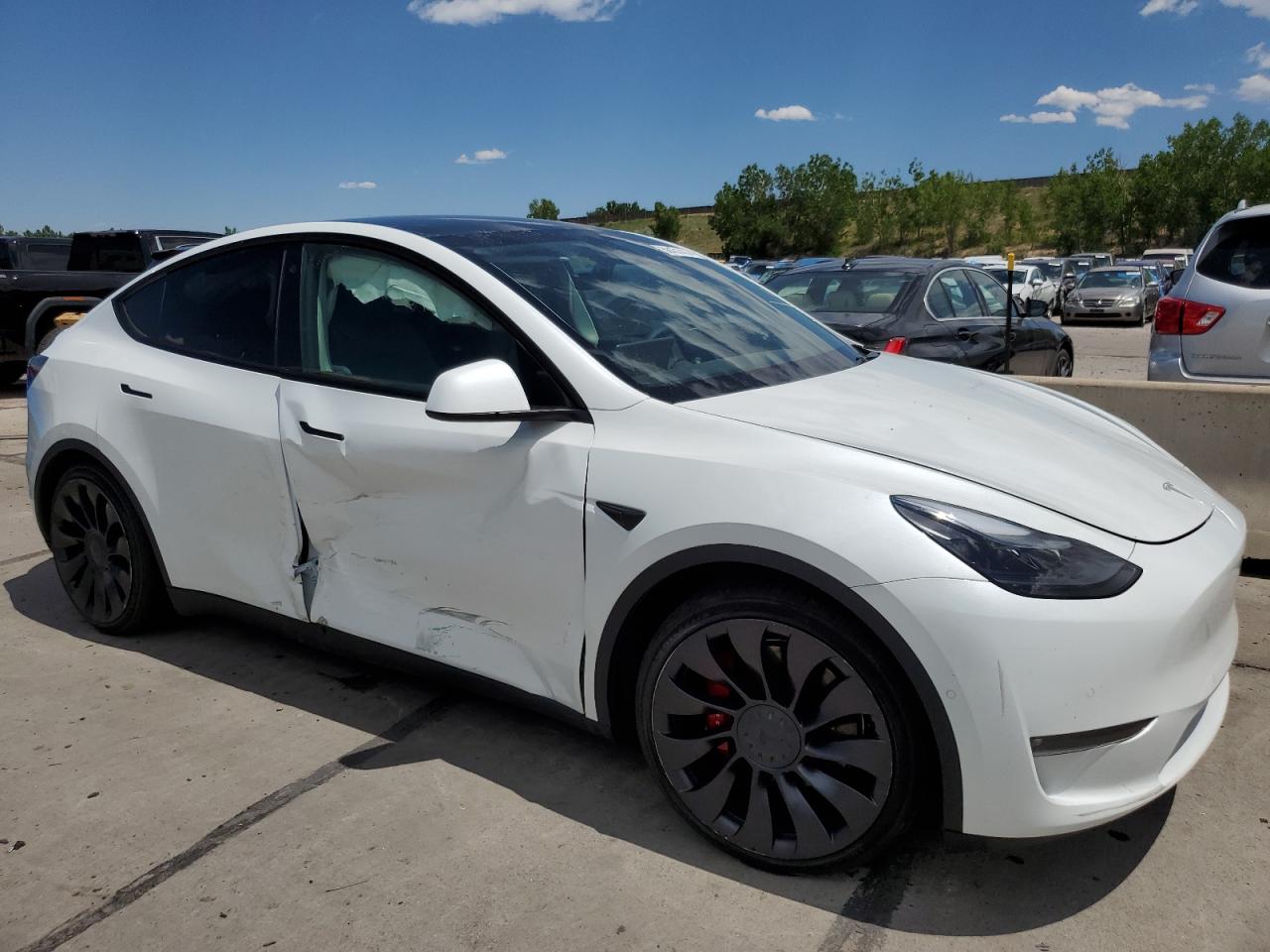 2022 TESLA MODEL Y  VIN:7SAYGDEF9NF382205