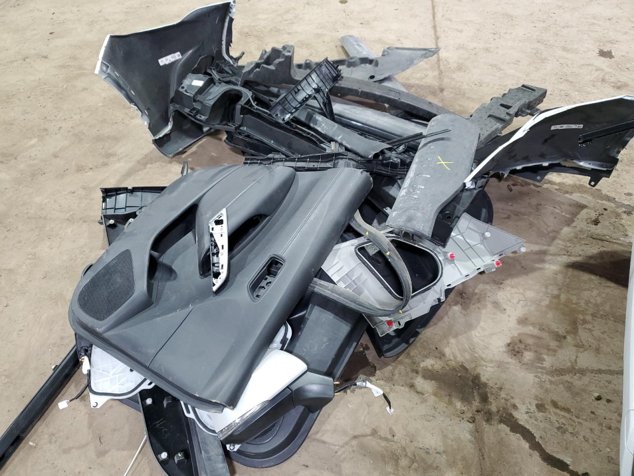 2022 TOYOTA COROLLA CROSS LE VIN:7MUBAABG9NV033501