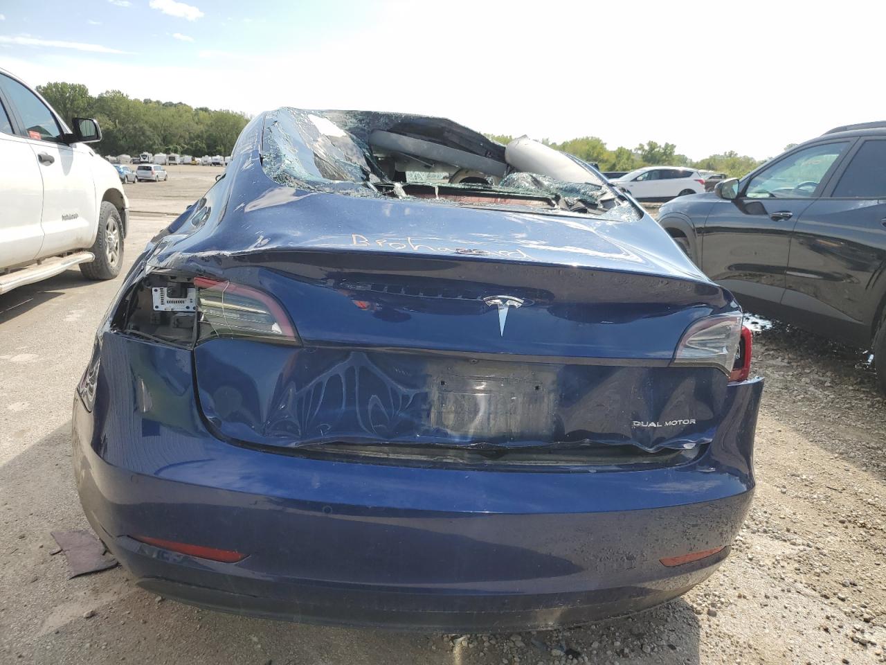 2022 TESLA MODEL 3  VIN:5YJ3E1EB1NF192164